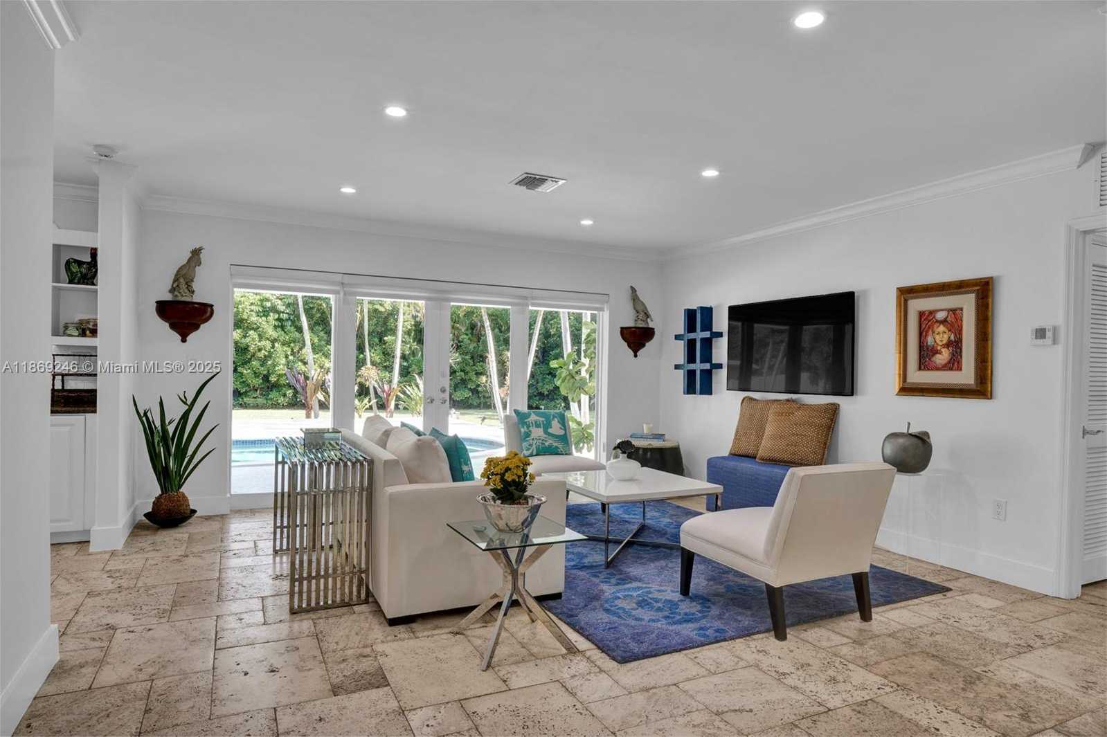 Small Image of 8741 SOUTH WEST 97TH TER, Miami Number 3