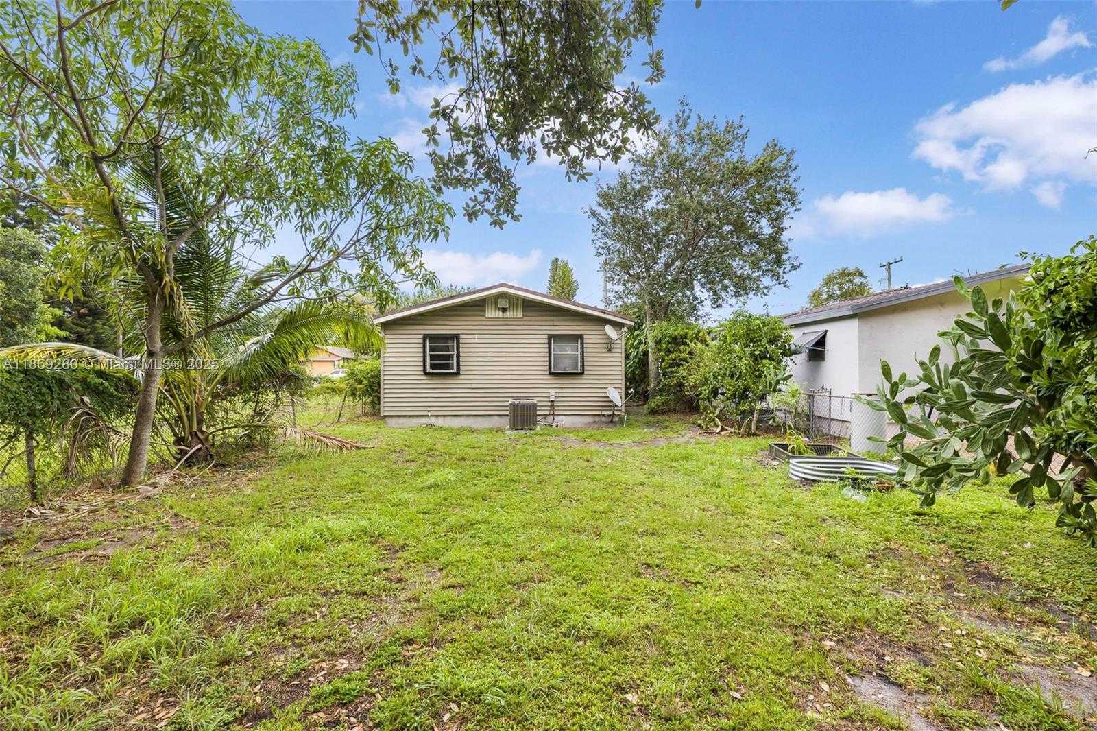 Small Image of 4510 NORTH WEST 33RD AVE, Miami Number 19