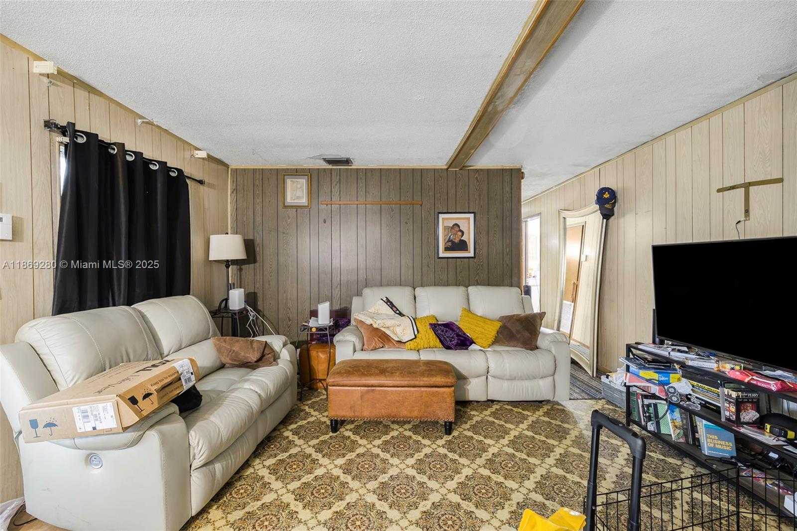 Small Image of 4510 NORTH WEST 33RD AVE, Miami Number 6