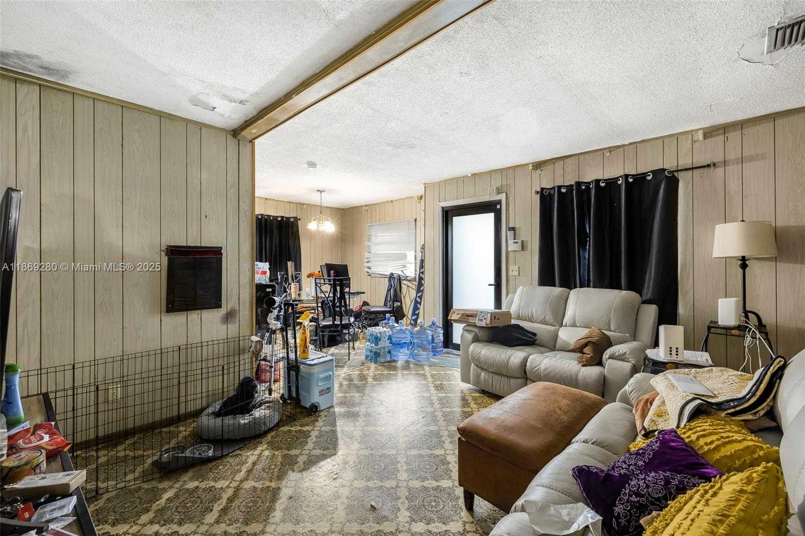 Small Image of 4510 NORTH WEST 33RD AVE, Miami Number 7