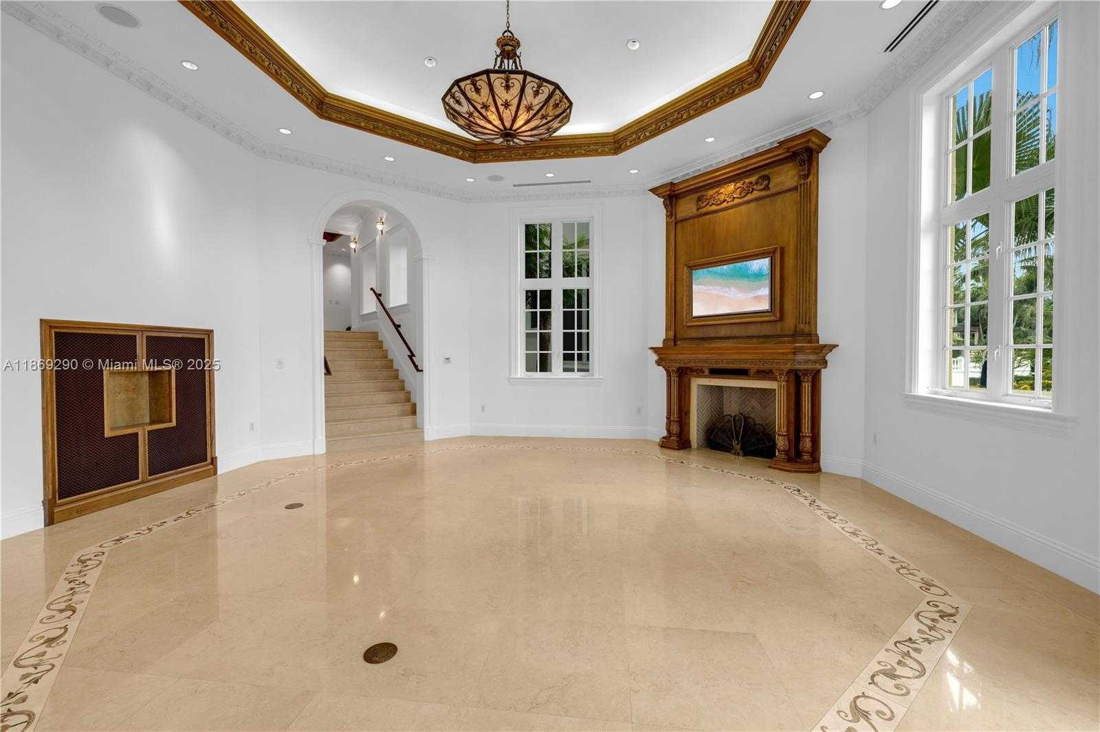 Small Image of 13671 DEERING BAY DR, Coral Gables Number 11