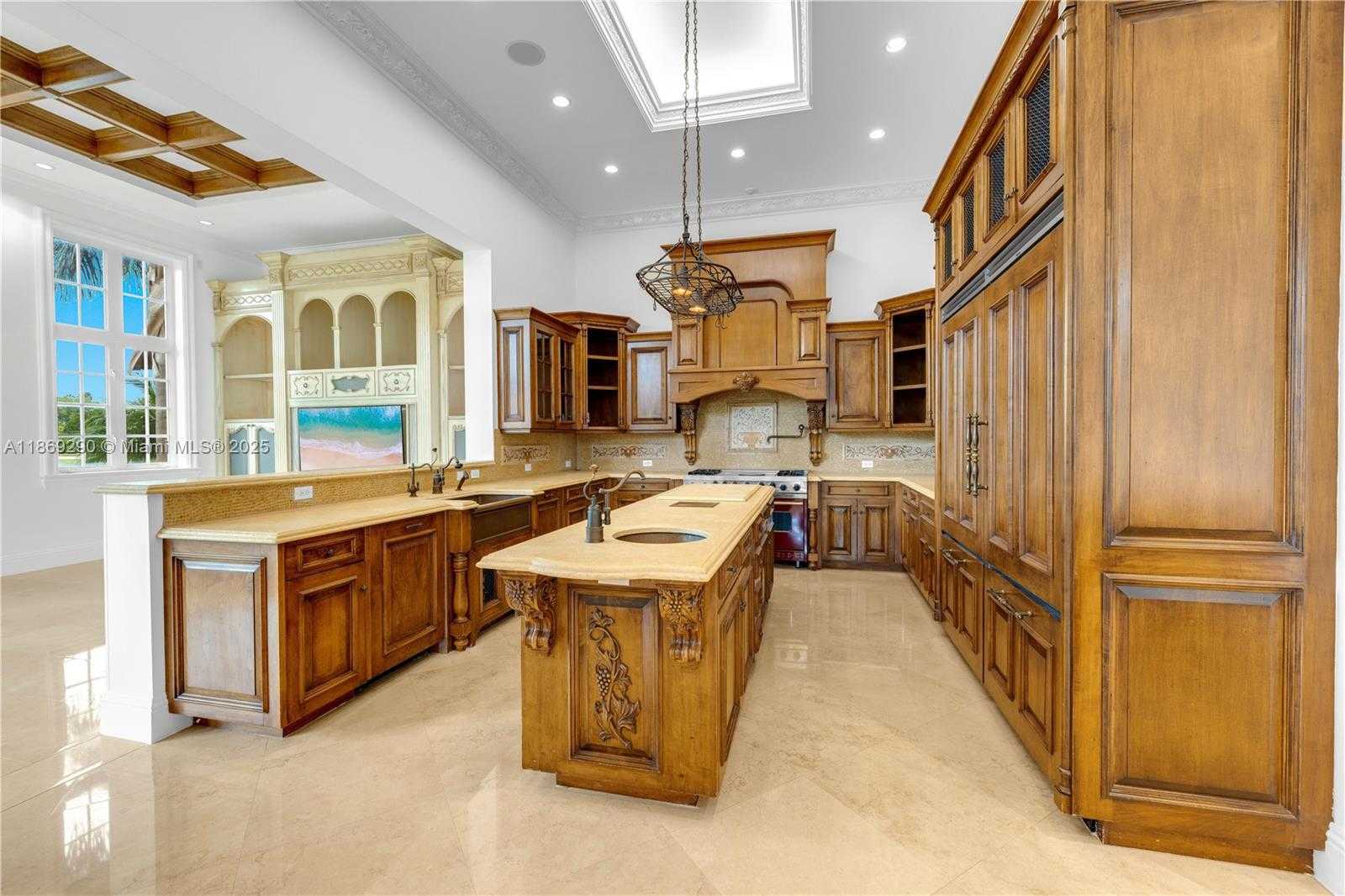 Small Image of 13671 DEERING BAY DR, Coral Gables Number 14