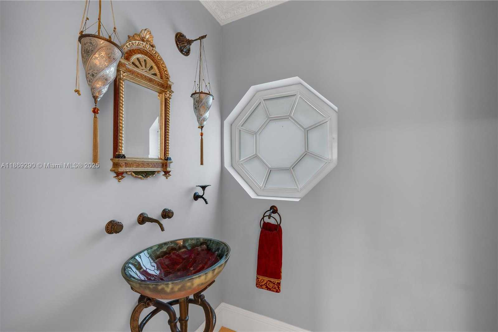 Small Image of 13671 DEERING BAY DR, Coral Gables Number 20