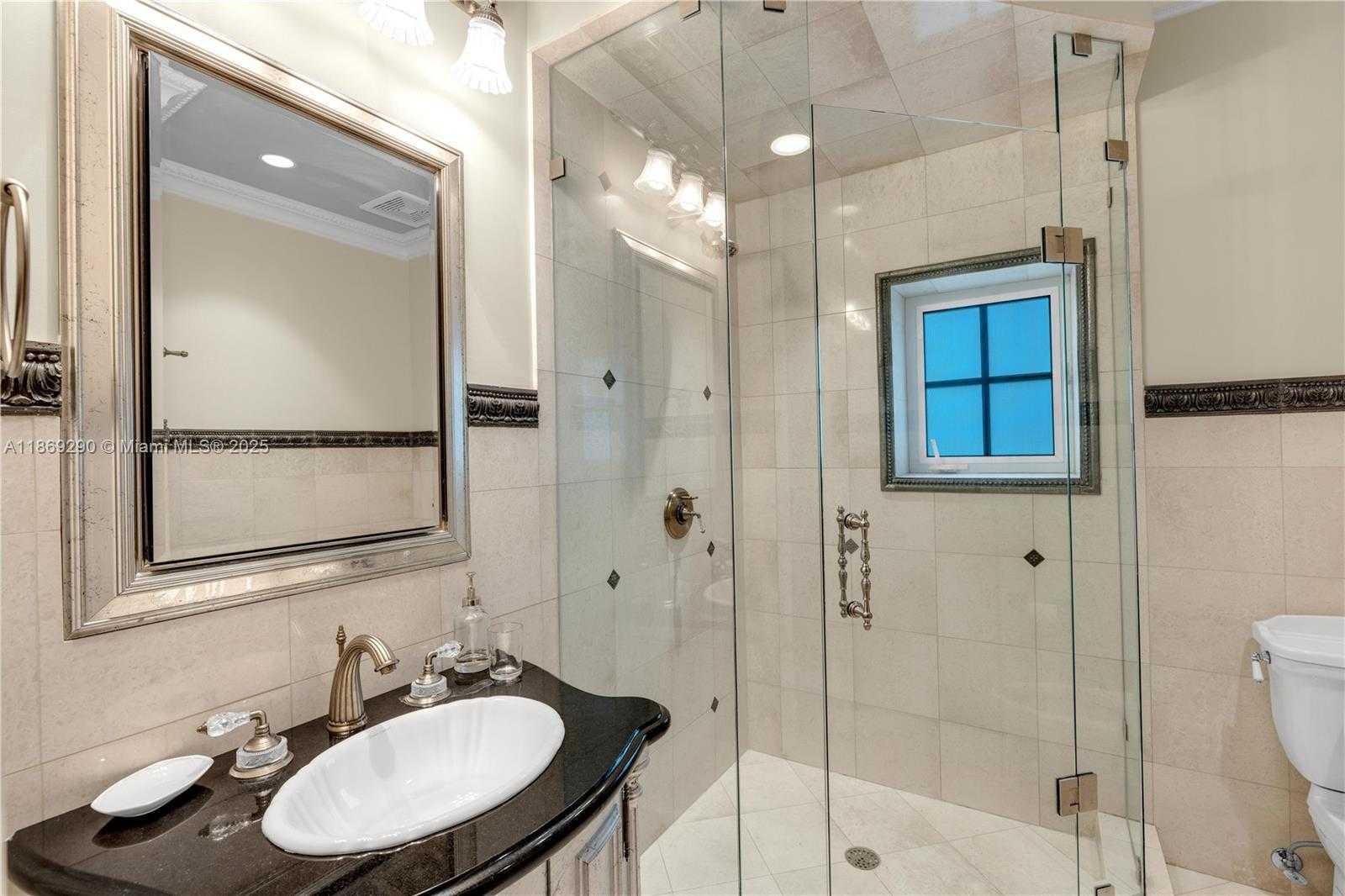 Small Image of 13671 DEERING BAY DR, Coral Gables Number 21