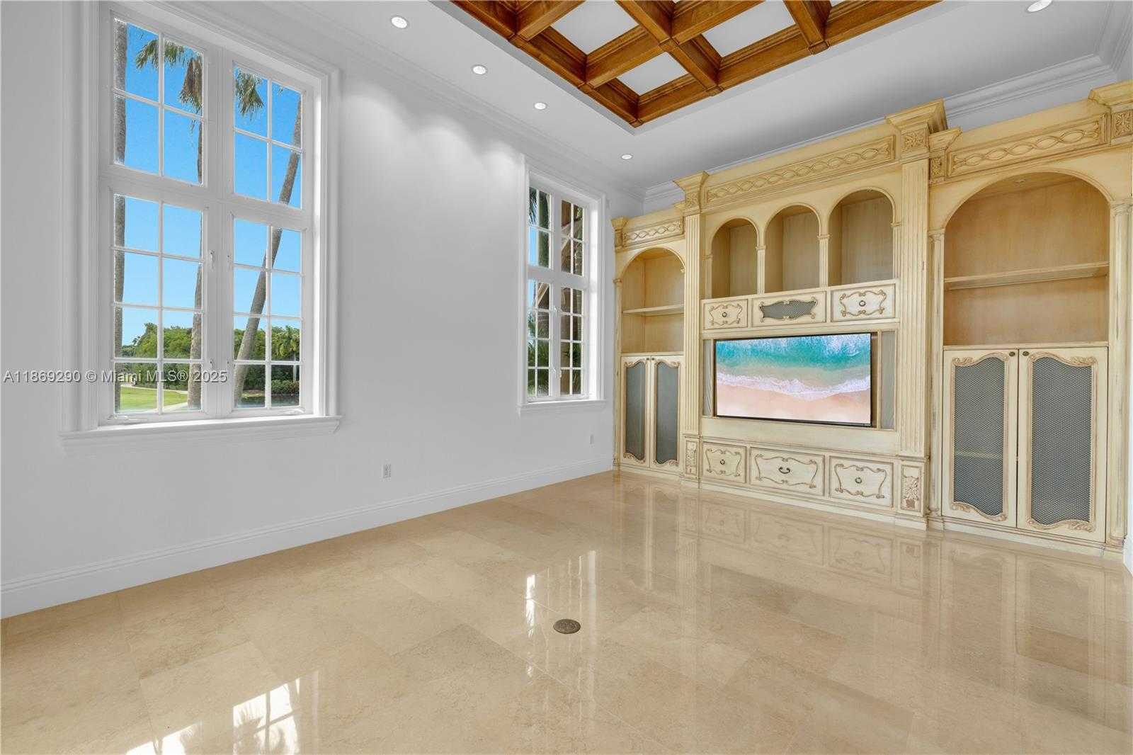 Small Image of 13671 DEERING BAY DR, Coral Gables Number 23