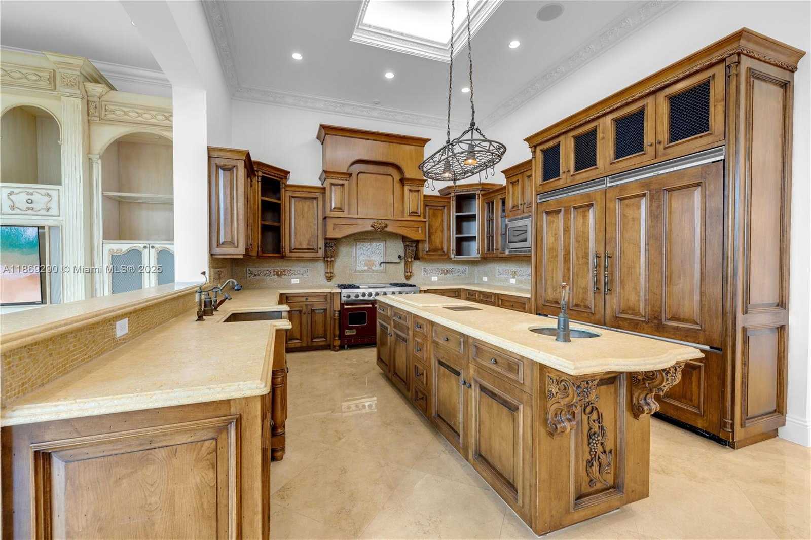 Small Image of 13671 DEERING BAY DR, Coral Gables Number 3