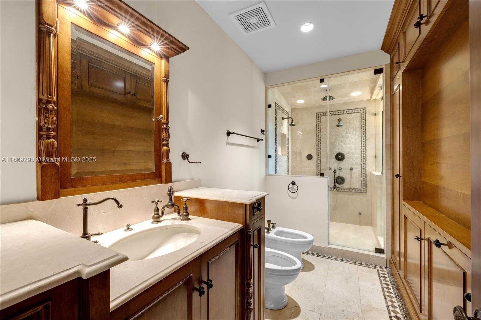 Small Image of 13671 DEERING BAY DR, Coral Gables Number 40