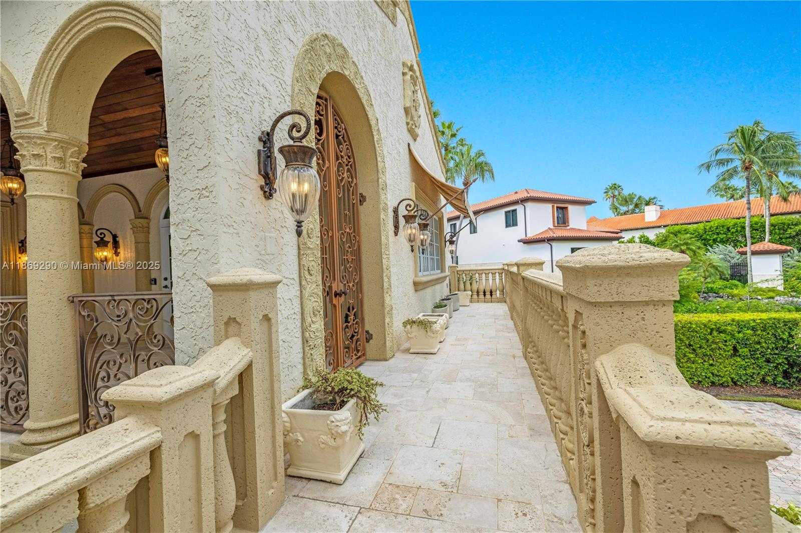 Small Image of 13671 DEERING BAY DR, Coral Gables Number 54