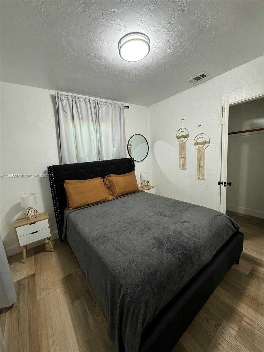 Small Image of 207 SOUTH WEST 11TH STREET, Fort Lauderdale Number 23