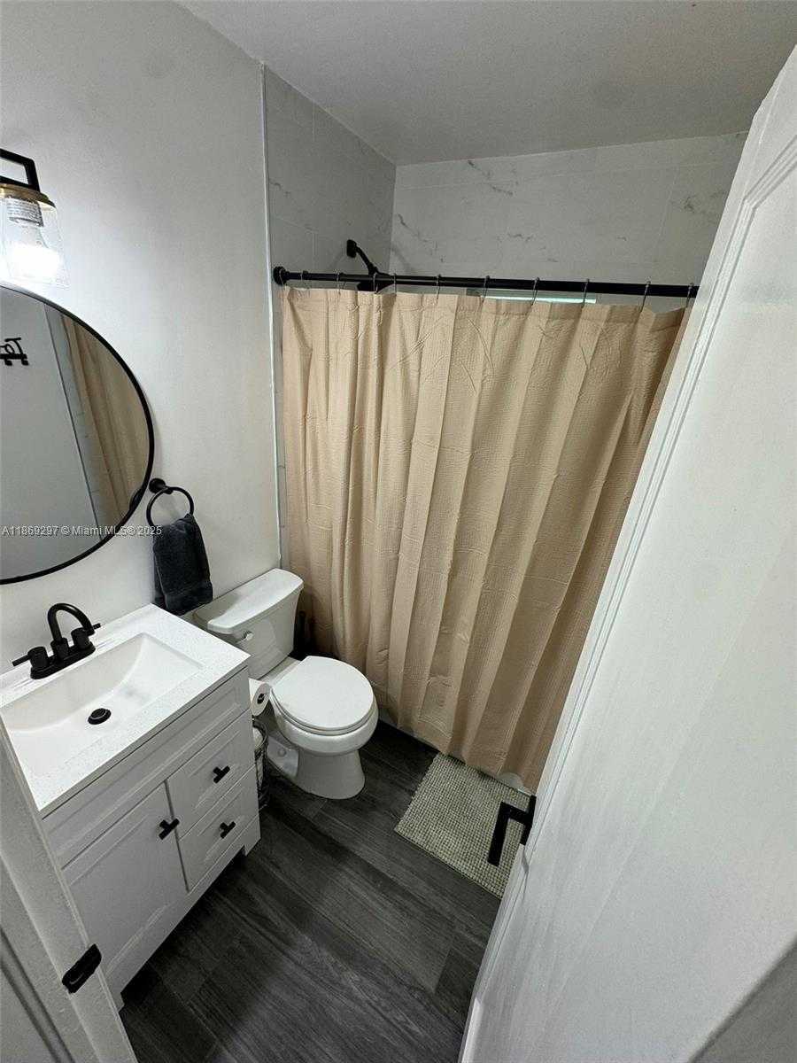 Small Image of 207 SOUTH WEST 11TH STREET, Fort Lauderdale Number 24