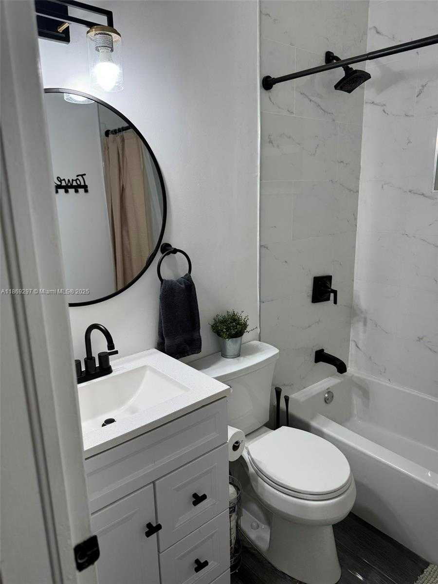 Small Image of 207 SOUTH WEST 11TH STREET, Fort Lauderdale Number 26
