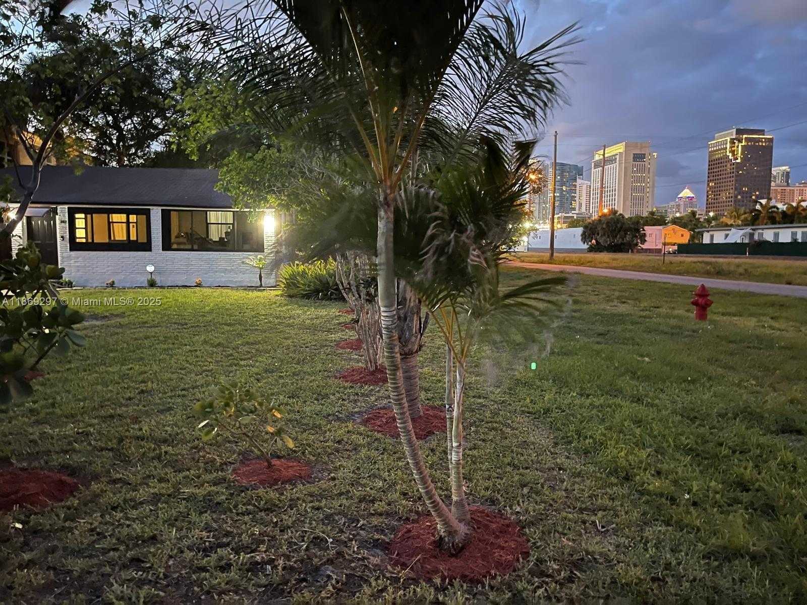 Small Image of 207 SOUTH WEST 11TH STREET, Fort Lauderdale Number 3