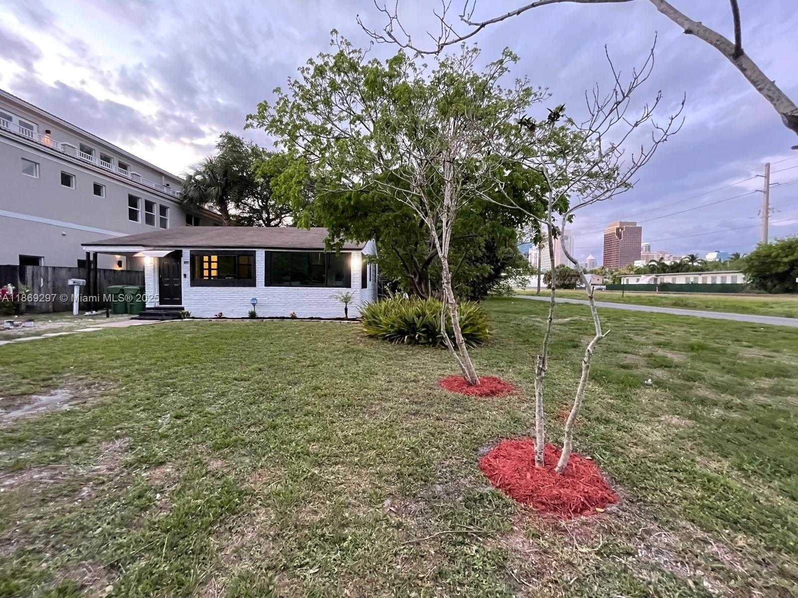Small Image of 207 SOUTH WEST 11TH STREET, Fort Lauderdale Number 4