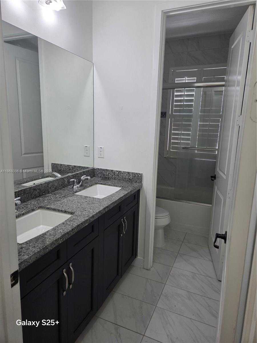 Small Image of 9832 WEST 34TH LN, Hialeah Number 18