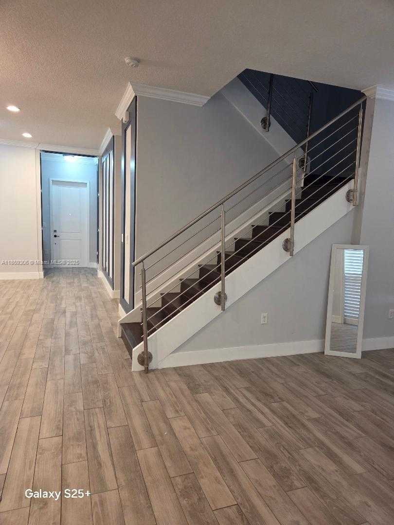 Small Image of 9832 WEST 34TH LN, Hialeah Number 4