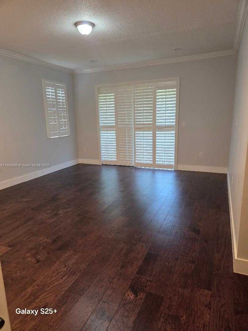 Small Image of 9832 WEST 34TH LN, Hialeah Number 8