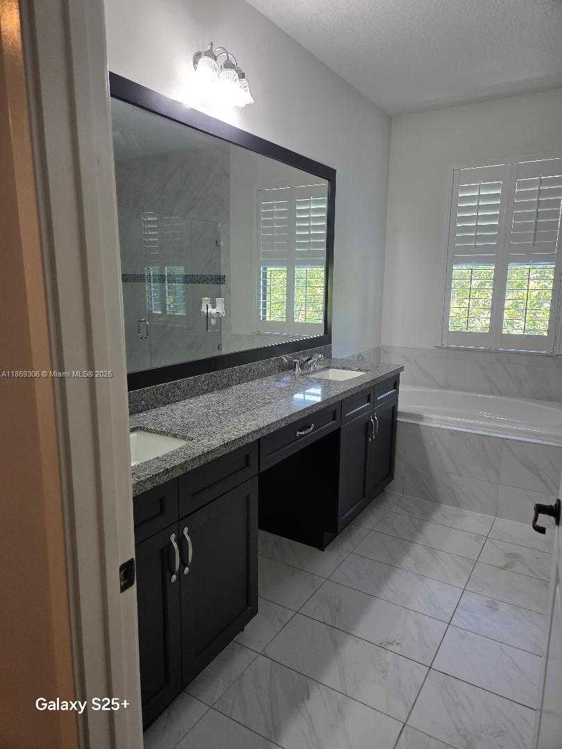 Small Image of 9832 WEST 34TH LN, Hialeah Number 9