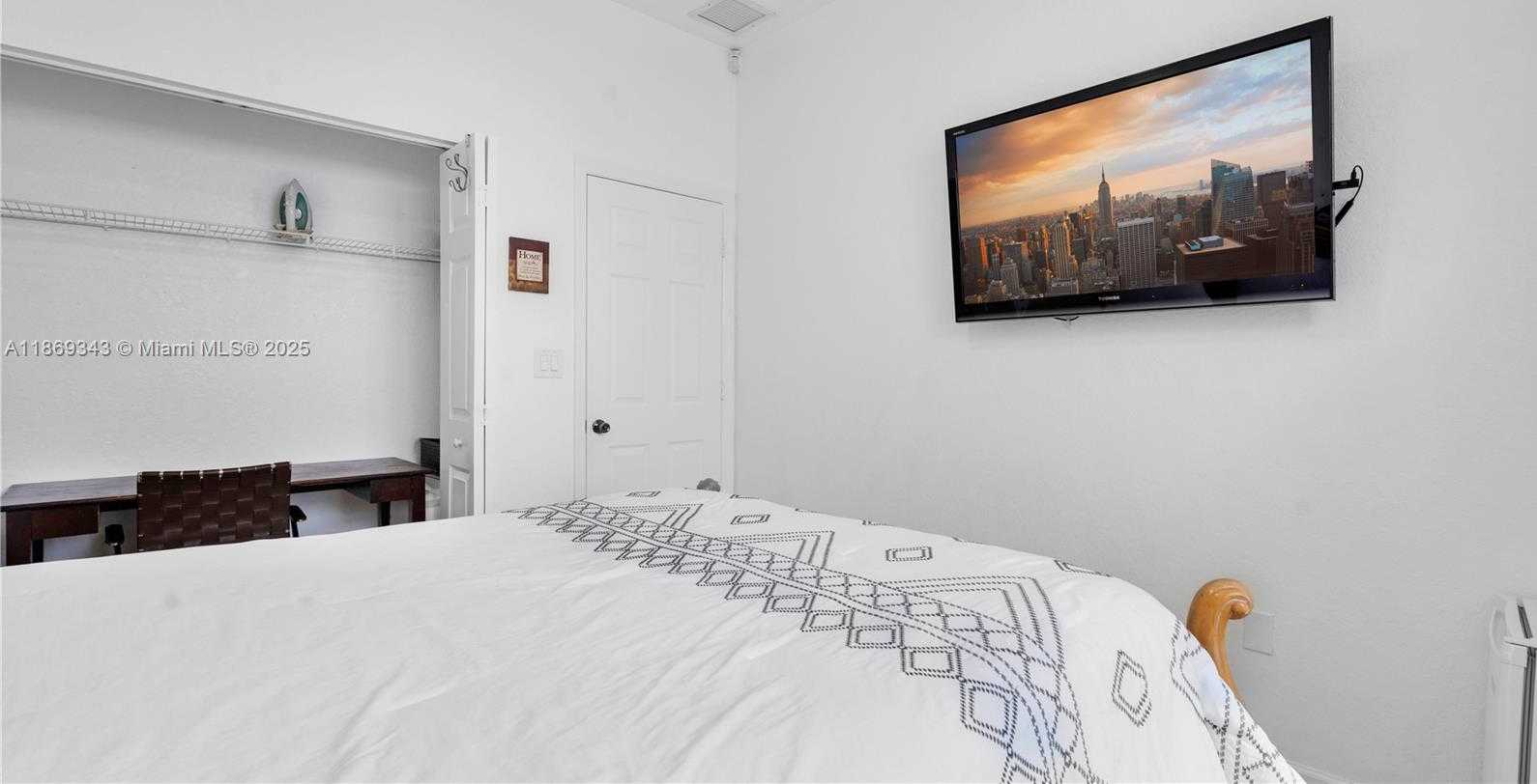 Small Image of 23813 SOUTH WEST 108TH CT, Homestead Number 12