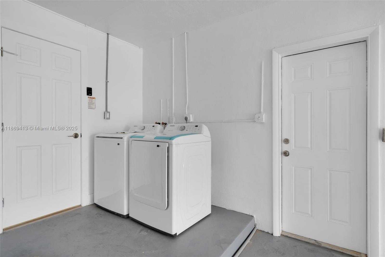 Small Image of 3920 HAYES ST, Hollywood Number 20