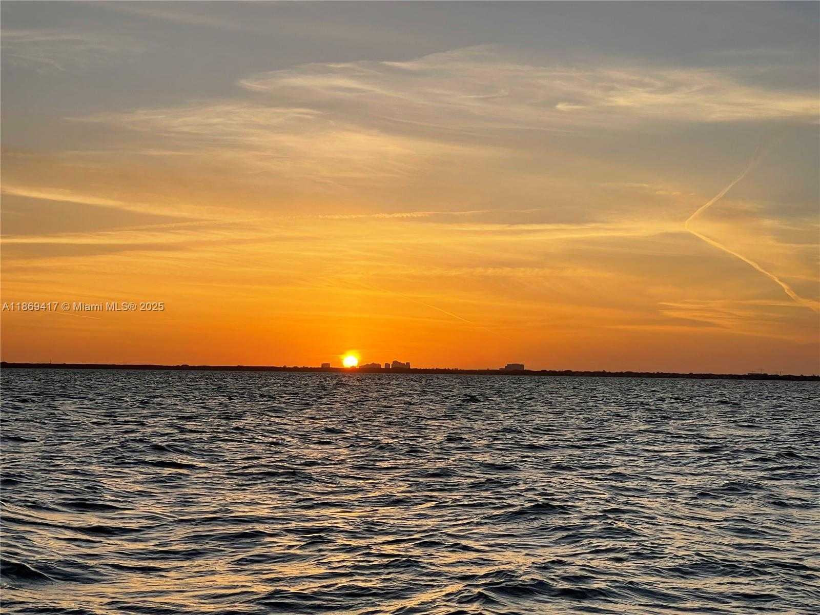 Small Image of 200 HARBOR DR, Key Biscayne Number 23