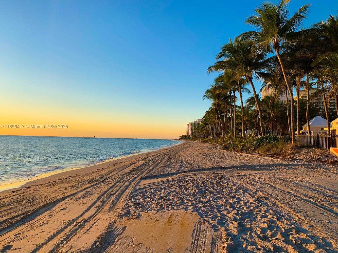 Small Image of 200 HARBOR DR, Key Biscayne Number 24