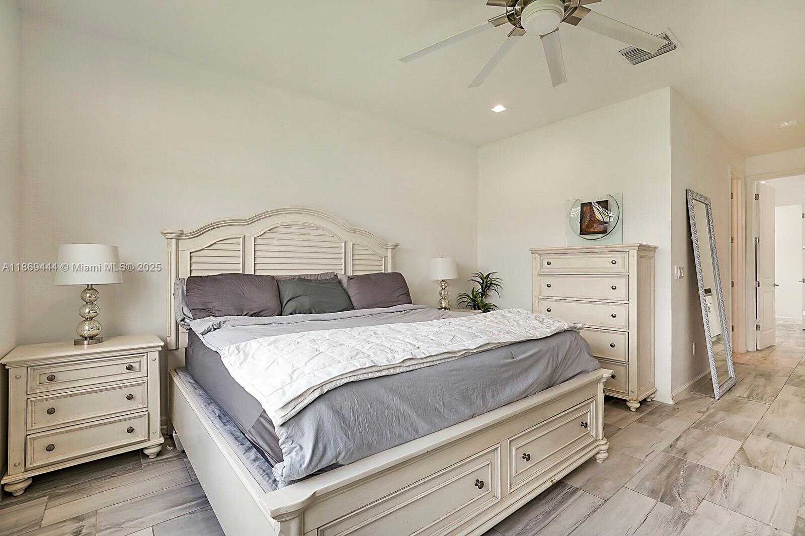 Small Image of 11428 SOUTH WEST LYRA DR, Port St. Lucie Number 16