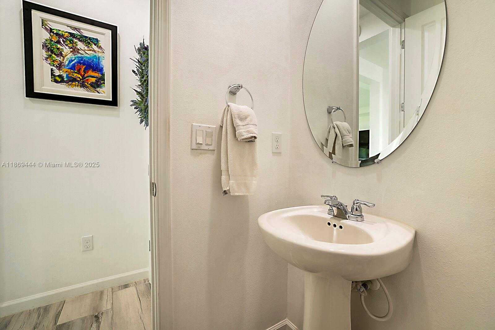 Small Image of 11428 SOUTH WEST LYRA DR, Port St. Lucie Number 25