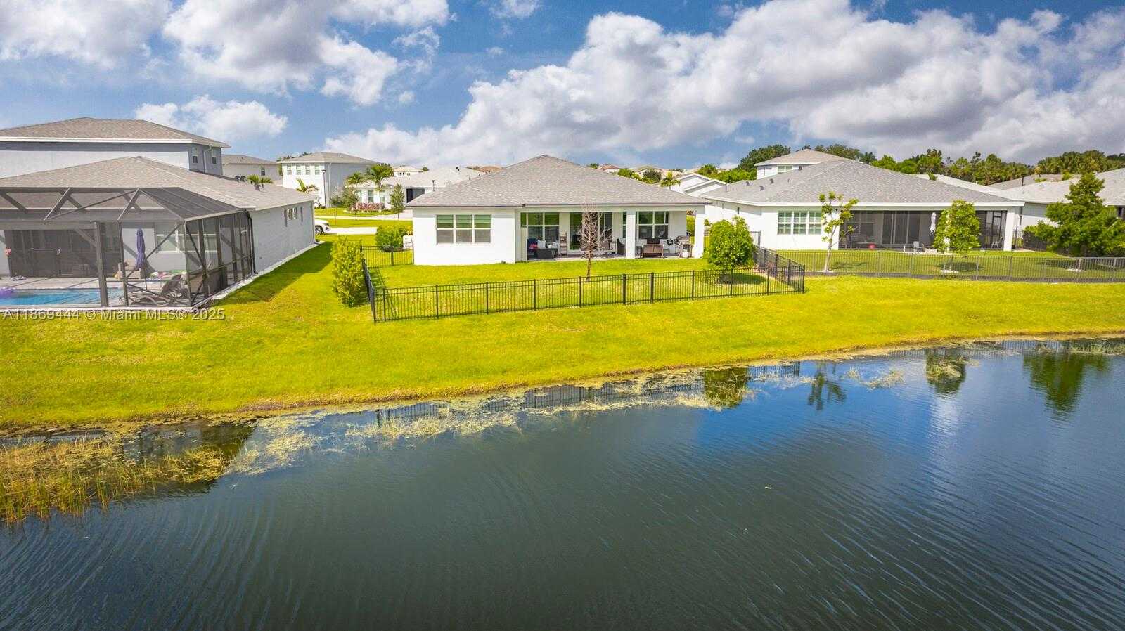 Small Image of 11428 SOUTH WEST LYRA DR, Port St. Lucie Number 34