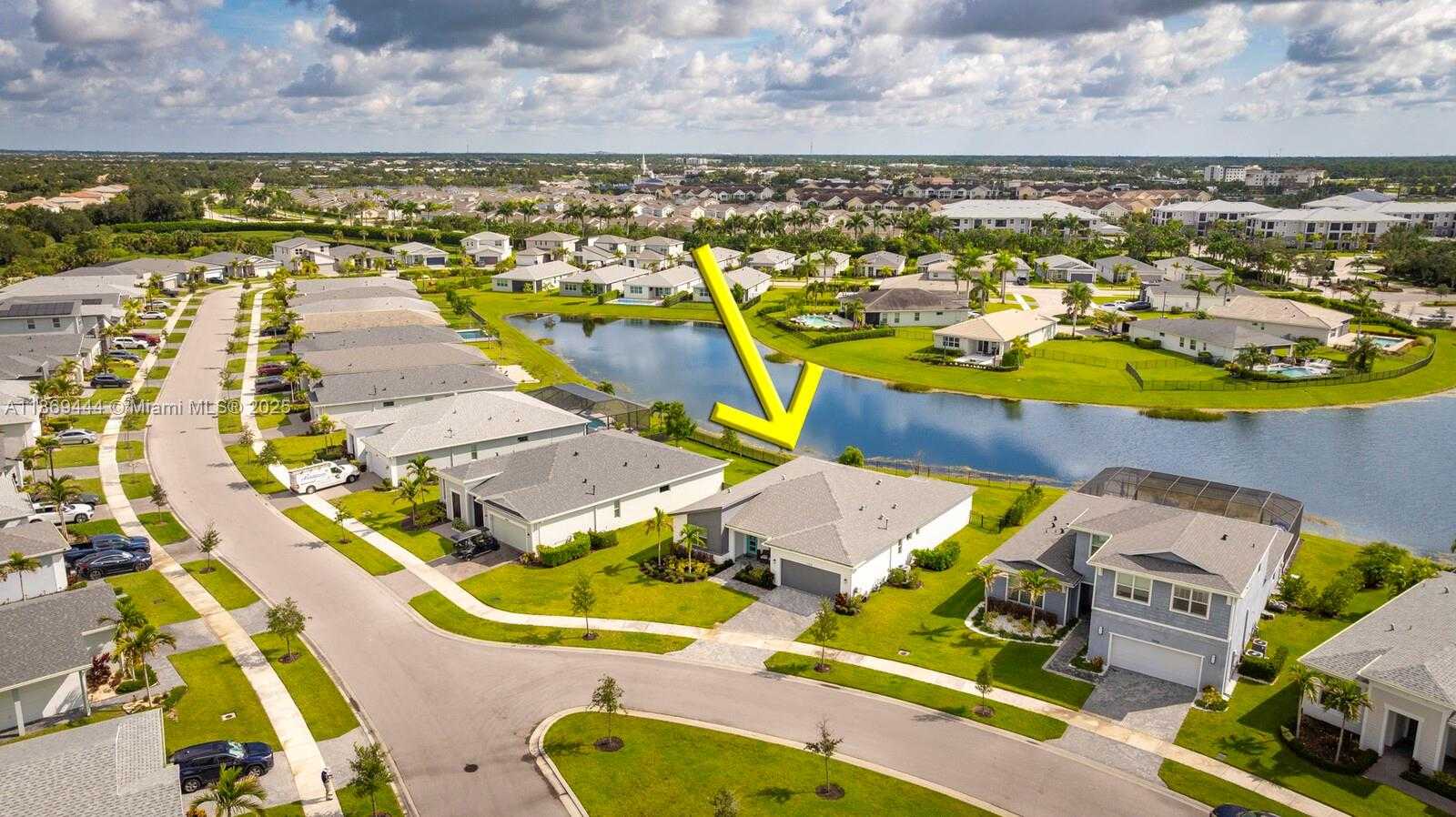 Small Image of 11428 SOUTH WEST LYRA DR, Port St. Lucie Number 39