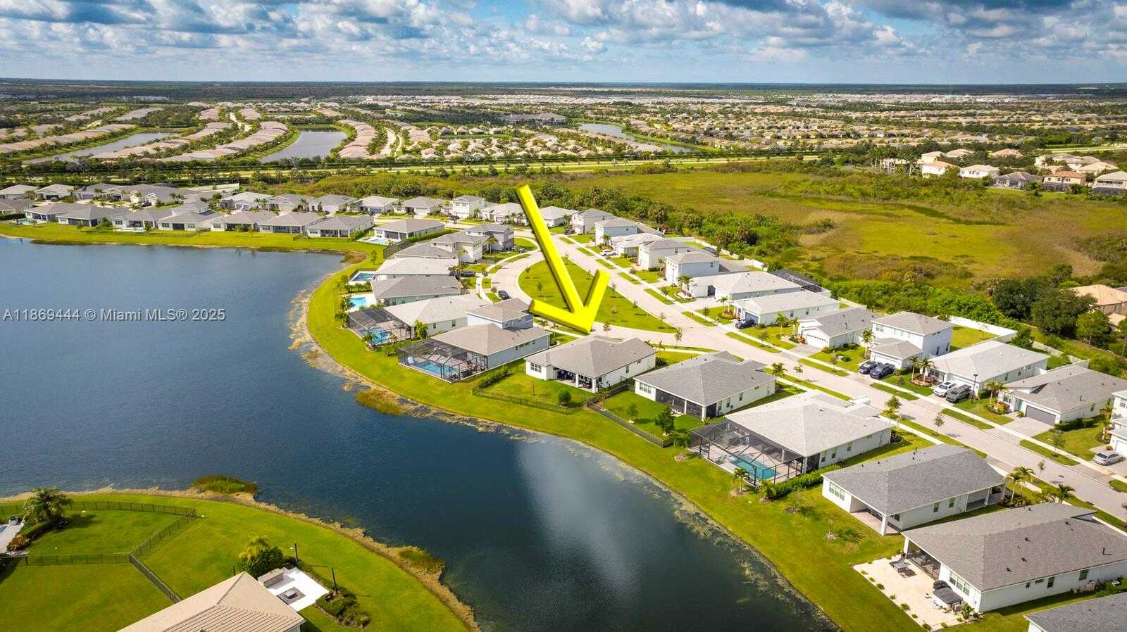 Small Image of 11428 SOUTH WEST LYRA DR, Port St. Lucie Number 40
