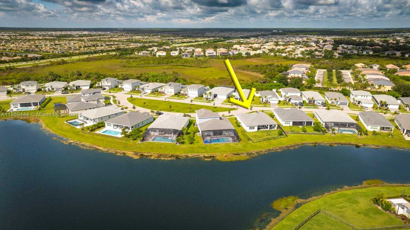 Small Image of 11428 SOUTH WEST LYRA DR, Port St. Lucie Number 41