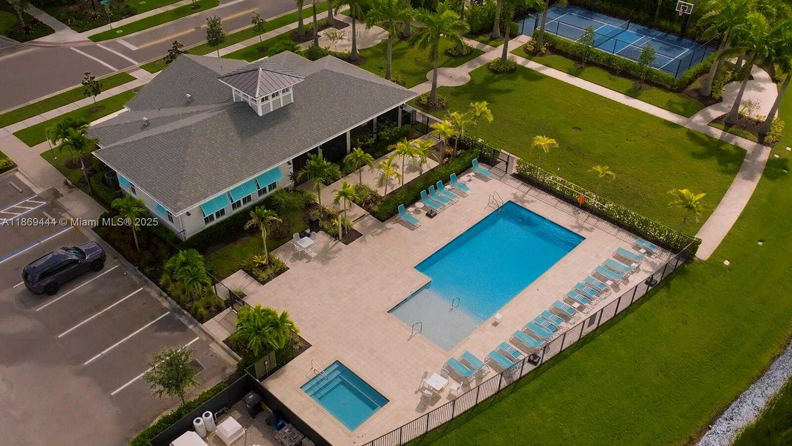 Small Image of 11428 SOUTH WEST LYRA DR, Port St. Lucie Number 42