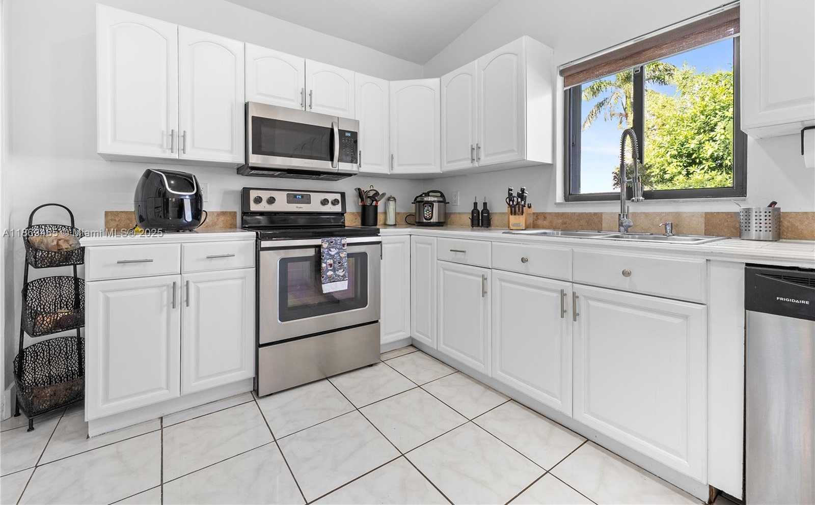 Small Image of 13648 SOUTH WEST 286TH TER, Homestead Number 17