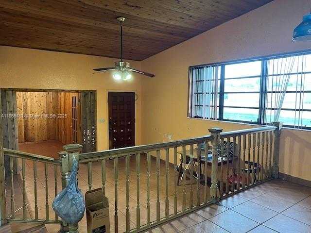 Small Image of 620 NORTH WEST 182ND TER, Miami Gardens Number 3