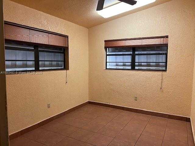 Small Image of 620 NORTH WEST 182ND TER, Miami Gardens Number 5
