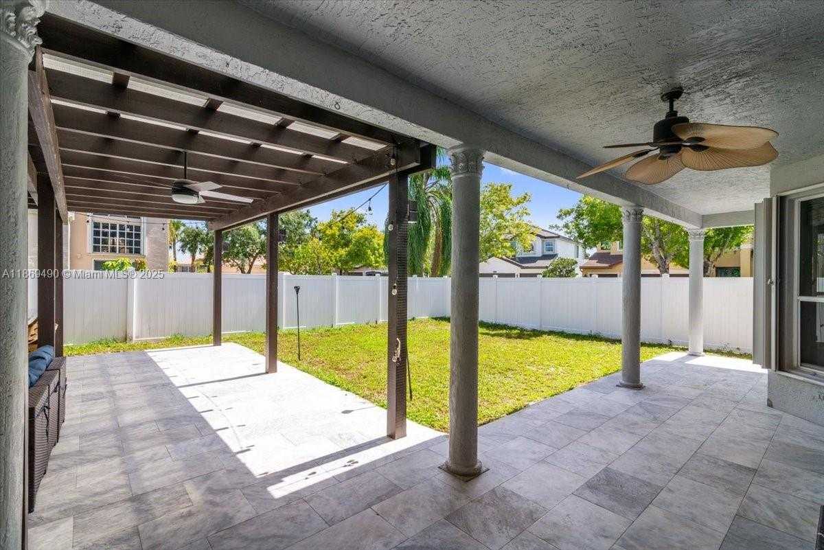 Small Image of 17956 SOUTH WEST 35TH DR, Miramar Number 45