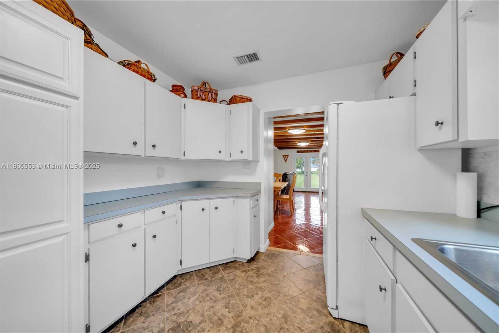 Small Image of 9431 LAKE MARION CREEK ROAD, Other City - In The State Of Florida Number 15
