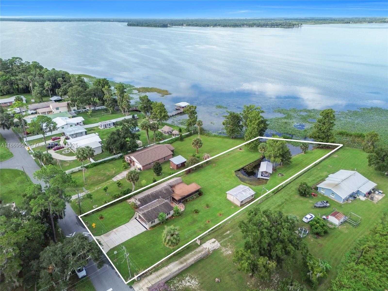 Small Image of 9431 LAKE MARION CREEK ROAD, Other City - In The State Of Florida Number 3
