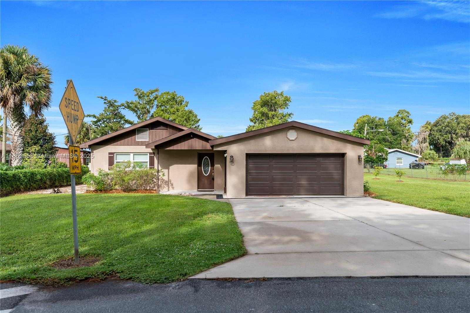 Small Image of 9431 LAKE MARION CREEK ROAD, Other City - In The State Of Florida Number 34