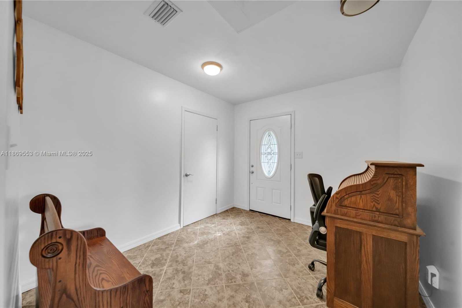Small Image of 9431 LAKE MARION CREEK ROAD, Other City - In The State Of Florida Number 4