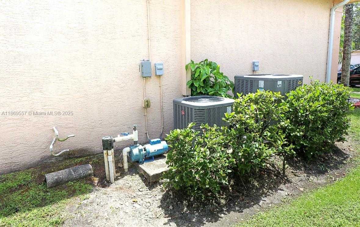 Small Image of 4591 SOUTH WEST 131ST TER, Miramar Number 7