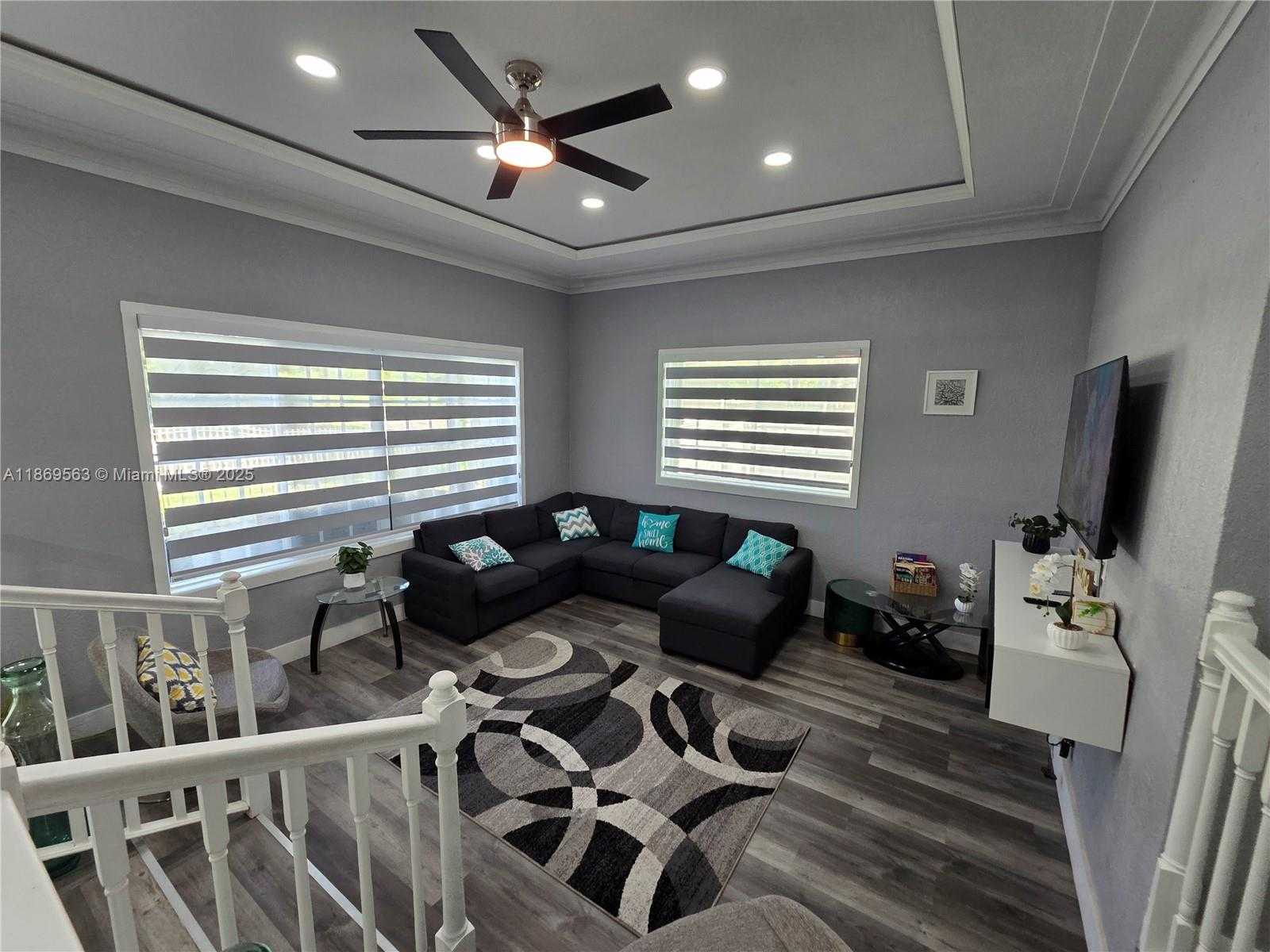 Small Image of 13895 NORTH EAST 11TH AVE, North Miami Number 10