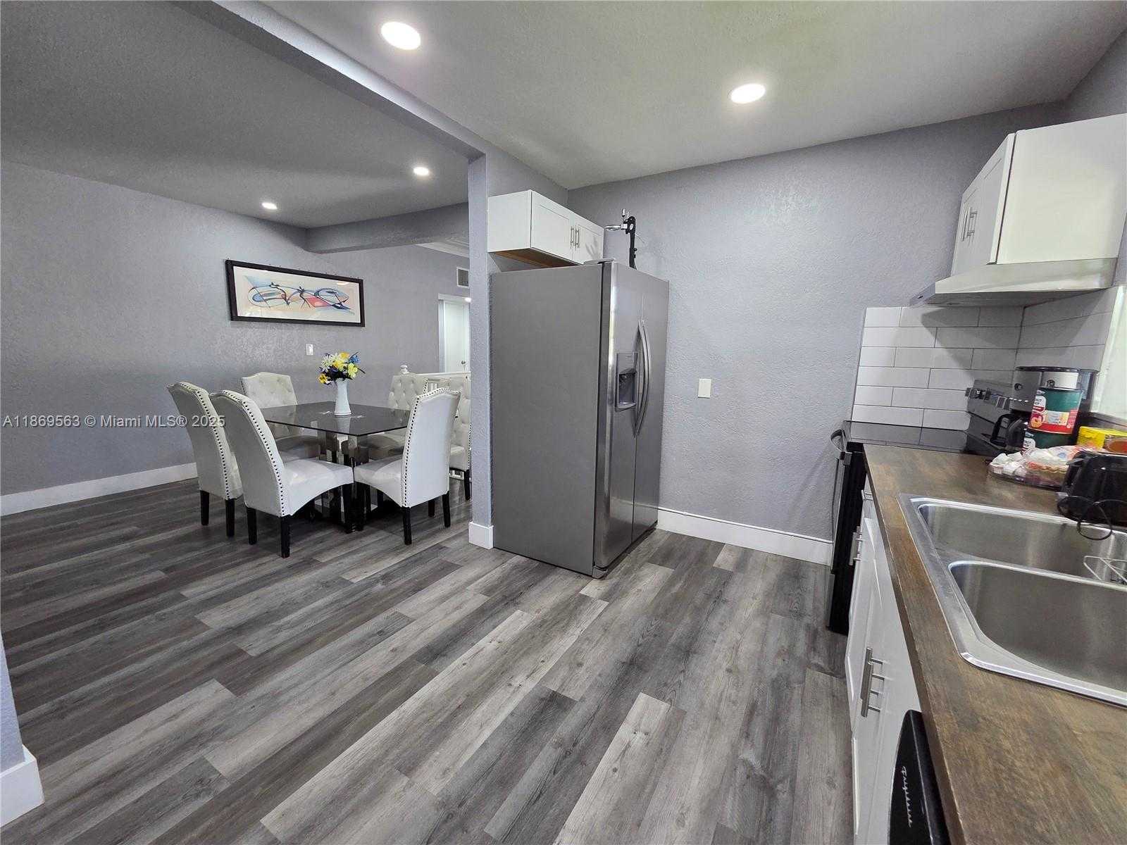 Small Image of 13895 NORTH EAST 11TH AVE, North Miami Number 29