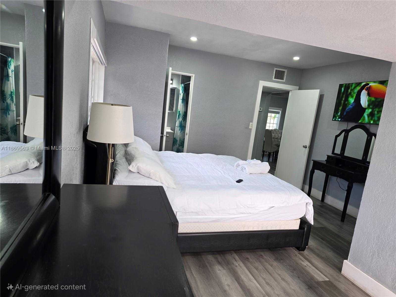 Small Image of 13895 NORTH EAST 11TH AVE, North Miami Number 35