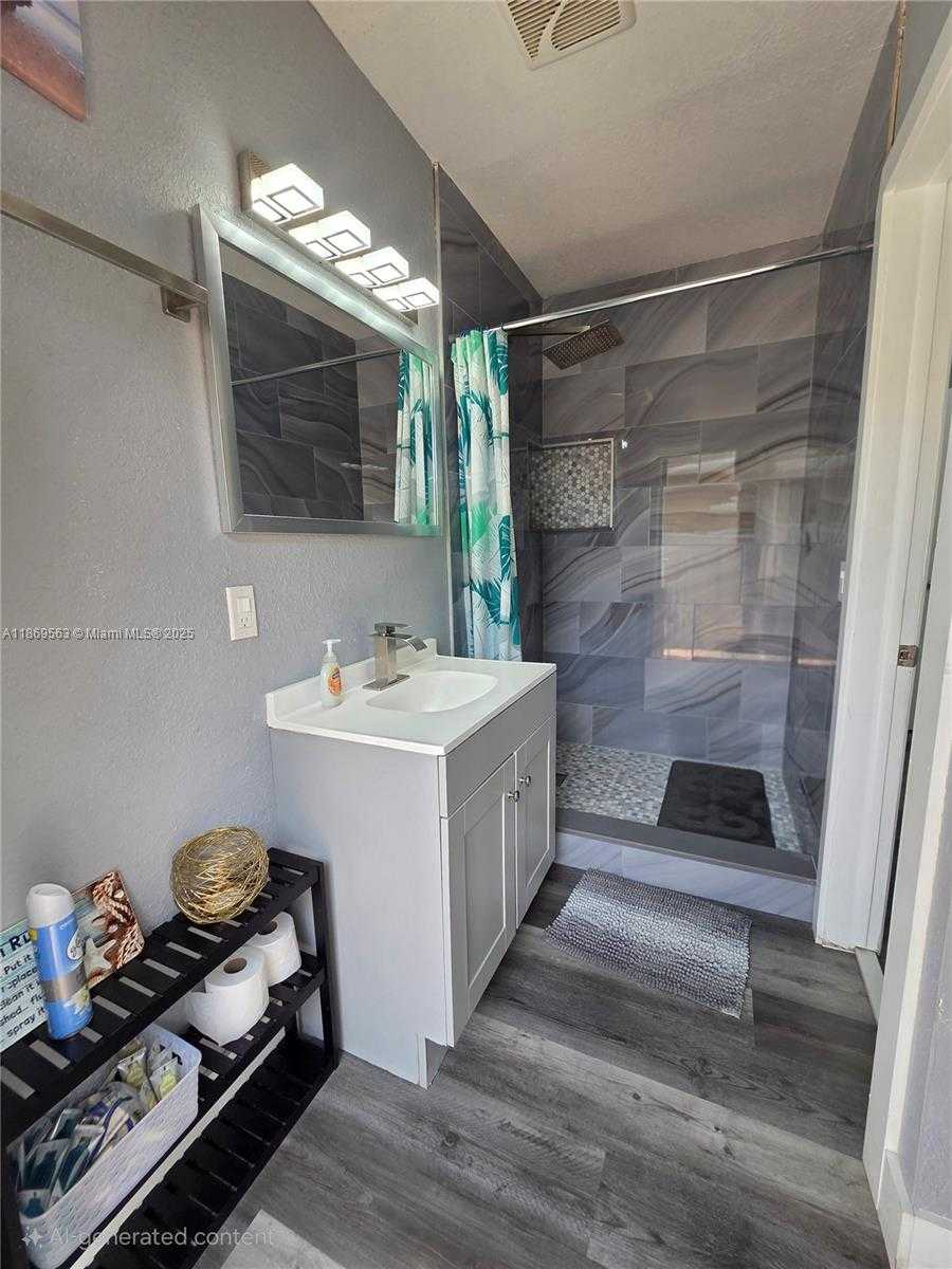 Small Image of 13895 NORTH EAST 11TH AVE, North Miami Number 37