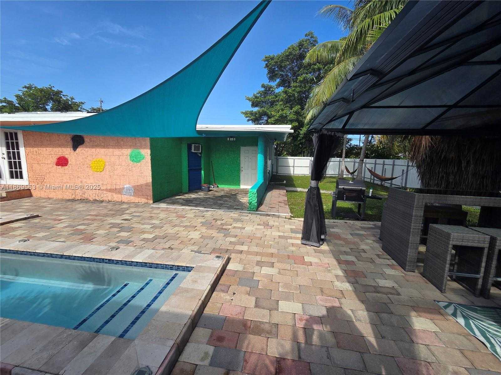 Small Image of 13895 NORTH EAST 11TH AVE, North Miami Number 51
