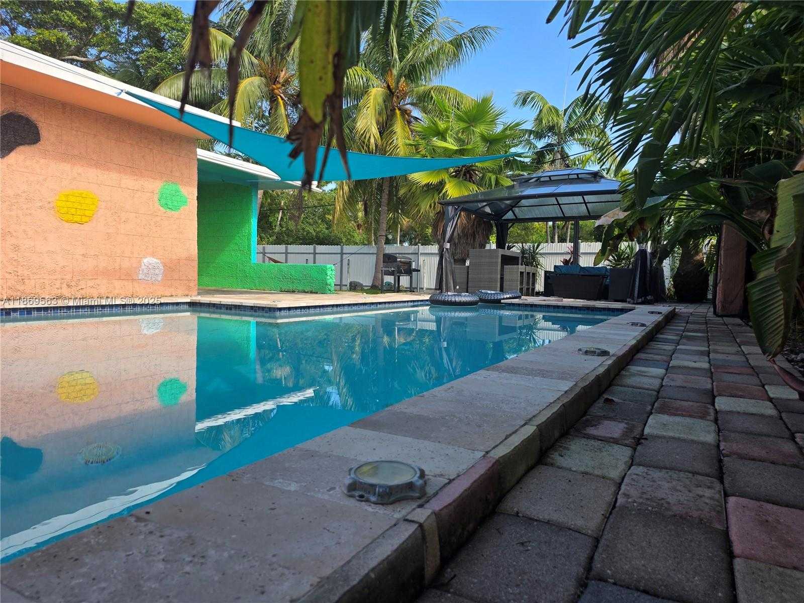 Small Image of 13895 NORTH EAST 11TH AVE, North Miami Number 56