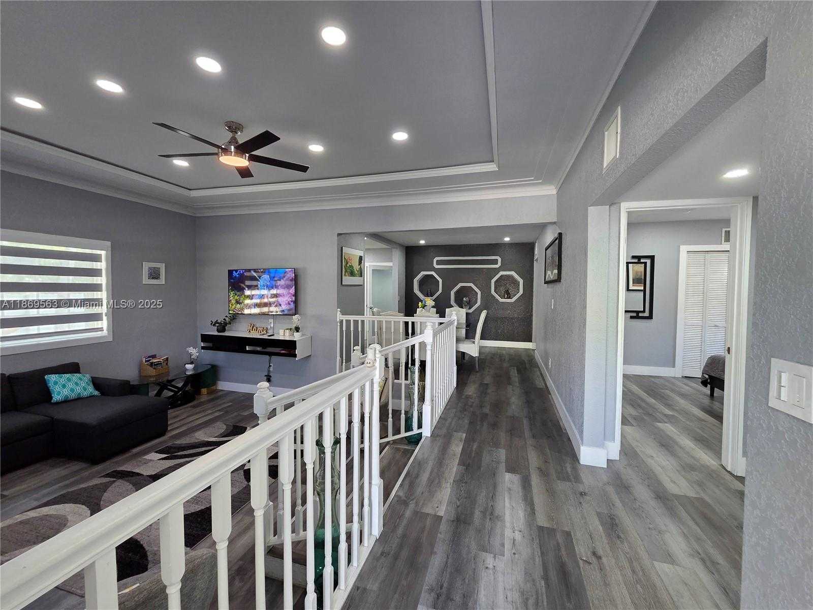 Small Image of 13895 NORTH EAST 11TH AVE, North Miami Number 7