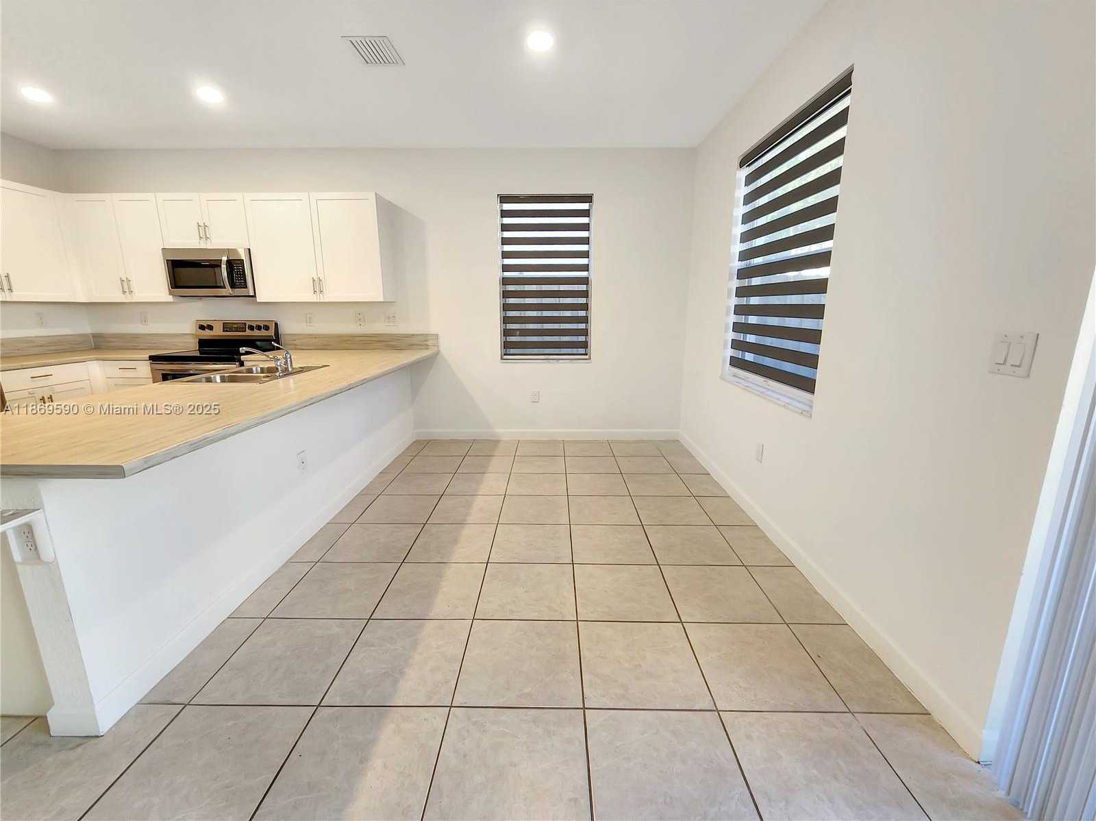 Small Image of 1401 SOUTH EAST 27TH TER, Homestead Number 5