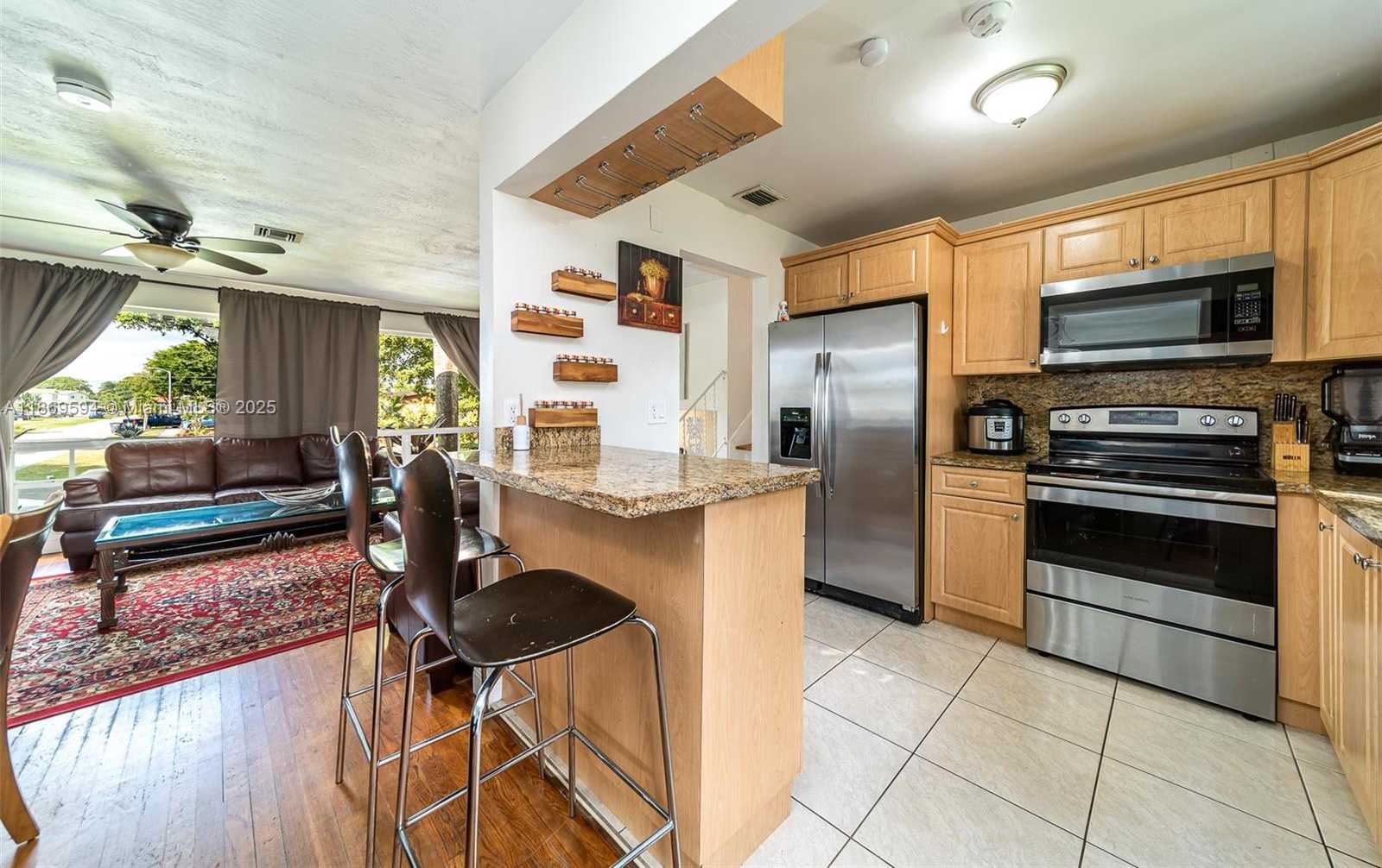 Small Image of 7120 DUVAL ST, Hollywood Number 4